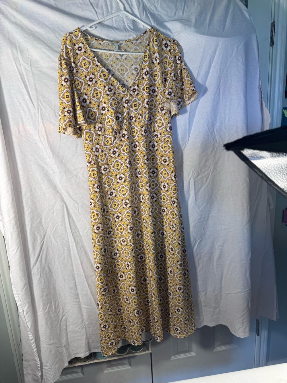 Cato Fashions Boho Geometric Medallion Dress Short Sleeve Midi V-Neck L